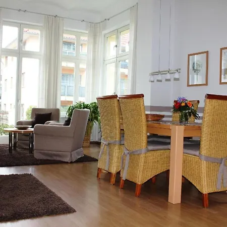 Apartment Appartemen In Trestaurierte Baedervilla Quisisana