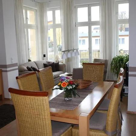 Apartment Appartemen In Trestaurierte Baedervilla Quisisana